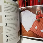 Papiljottilehmä ja haalarihai -Helppoja leluja kotitarpeista - pikkukuva 4