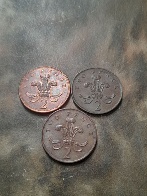 Iso- Britannia two pence, 3 kpl
