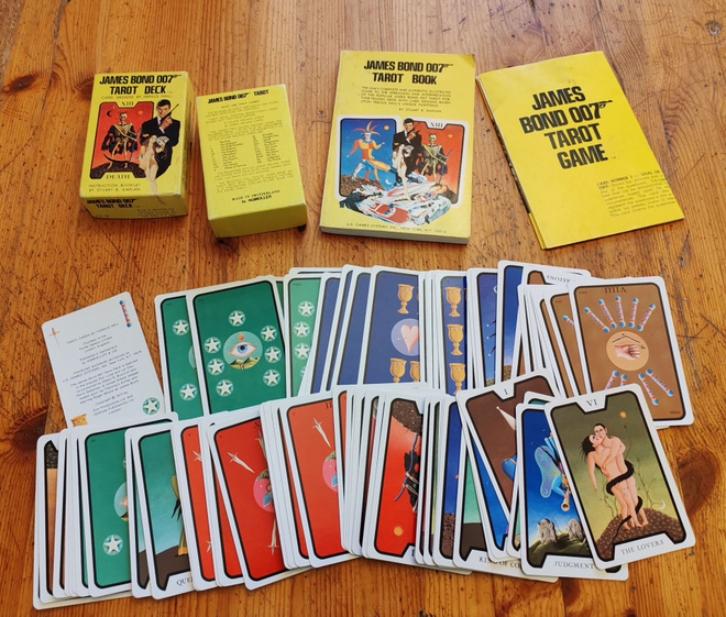 007 Live and Let Die tarot setti