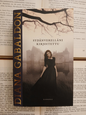 Diana Gabaldon - Sydänverelläni kirjoitettu (pokkari)