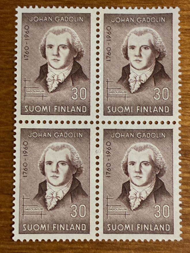 JOHAN GADOLININ SYNTYMÄSTÄ 200 VUOTTA NELIÖ**