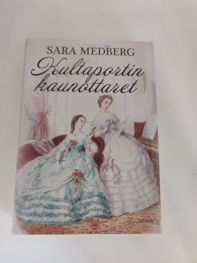 Sara Medberg; Kultaportin kaunottaret