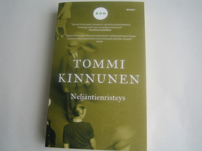 Tommi Kinnunen - Neljäntienristeys (pokkari)