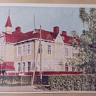 Forssa, Yhteiskoulun rakennus, takana vaakuna, ei p. - pikkukuva 1