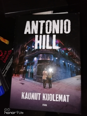 Antonio Hill Kauniit kuolemat