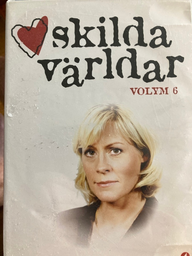 SKILDA VÄRLDAR - Volym 6