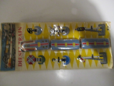 DIESEL TRAIN WITH SIGNAL SET