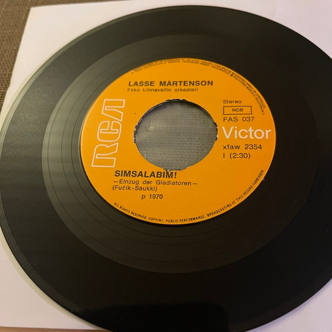LASSE MÅRTENSON: Simsalabim* Unkarilainen...* FIN 1970
