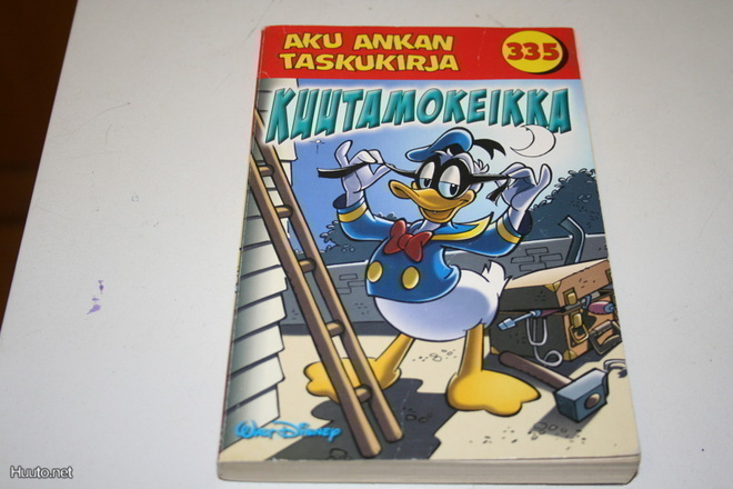 Aku Ankan taskukirja 335 Kuutamokeikka