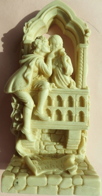 Figuuri Romeo ja Julia, rakkaus on vahva