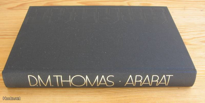 D. M. Thomas: Ararat, Wsoy-83. 203 s.