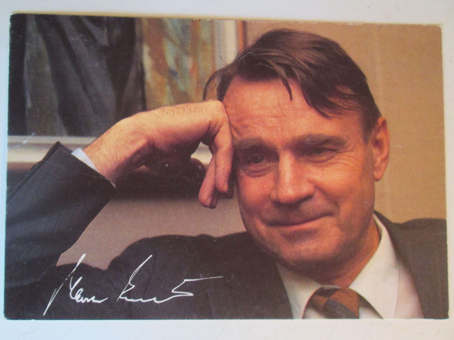KULKEMATON MAUNO KOIVISTO NIMIKIRJOITUS PAINETTUNA