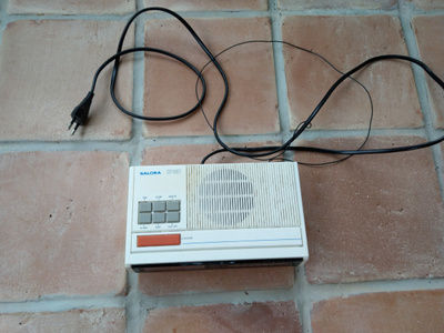 Salora SP807 radio keräilijälle