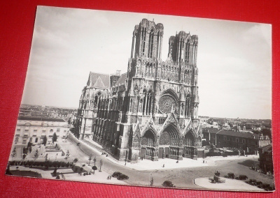Reims Cathedral, Ranska 1939 / Vanhat autot (K11)