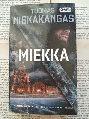 Tuomas Niskakangas - Miekka (pokkari)