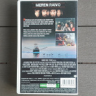 VHS: Meren Raivo (George Cloonet, Mark Wahlberg 2000) - pikkukuva 2