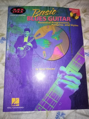 BASIC BLUES GUITAR +  CD ( SIS POSTIKULU)