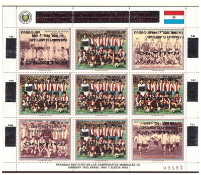 8 x PARAGUAY Jalkapallo Postimerkkiä v.1990/ITALIA