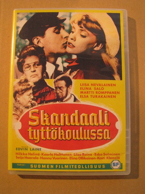 SKANDAALI TYTTÖKOULUSSA ( Esko Salminen )