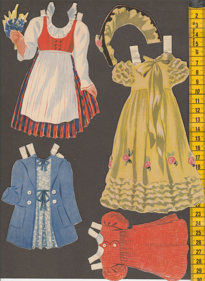 Paperinukke Tytin vaatteet v. 1938, Suomi