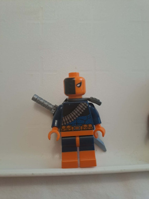 LEGO Deathstroke