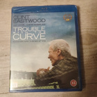 Trouble with The Curve Takaisin pelissä UUSI BLU-RAY - pikkukuva 1