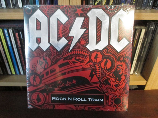 AC/DC:ROCK N ROLL TRAIN/WAR MACHINE  7"