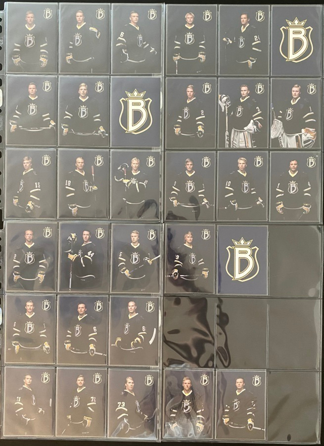 13-14 Espoo Blues Team Issue keräilykorttikokoa