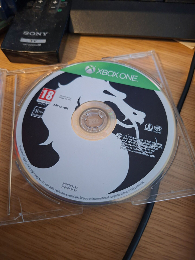 XBOX One Mortal Kombat X, vain levy