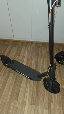 Navee GT3 - sähköpotkulauta, hyväkuntoinen