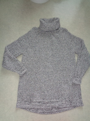 H&M harmaa poolokauluksinen neule S