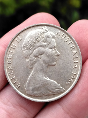 Australialainen 50 sentin hopeakolikko v. 1966