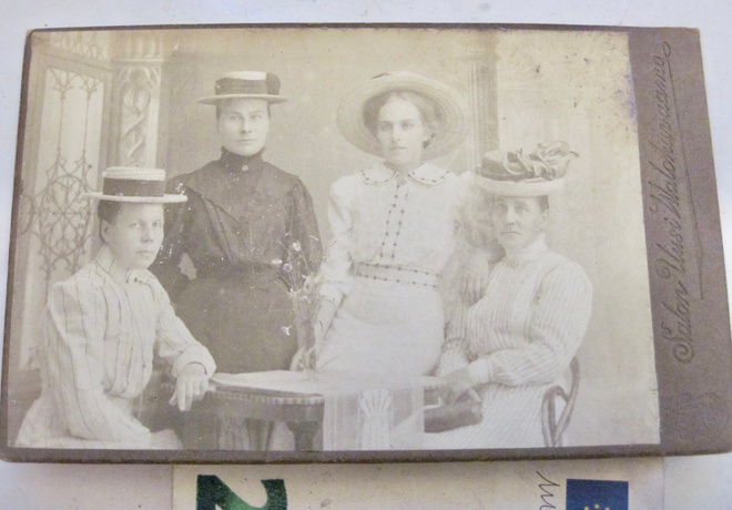 VANHA CDV Valokuva Naiset UPEAT Hatut 1900-l Salo