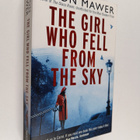 Simon Mawer : The Girl who Fell from the Sky - pikkukuva 1