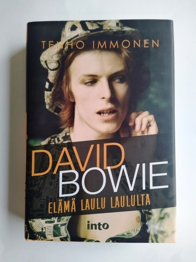 David Bowie Elämä laulu laululta  Graeme Thomson