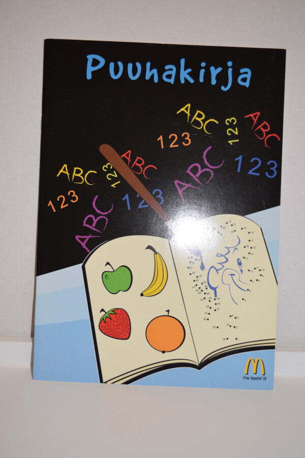 mcdonald's happy meal kirja puuhakirja