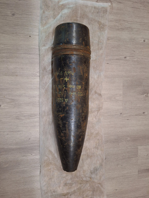 Saksalainen 15cm s.FH18 kranaatti