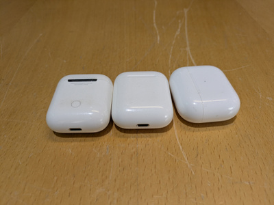Erä aitoja Apple AirPods -laitteita (1. & 2. gen)