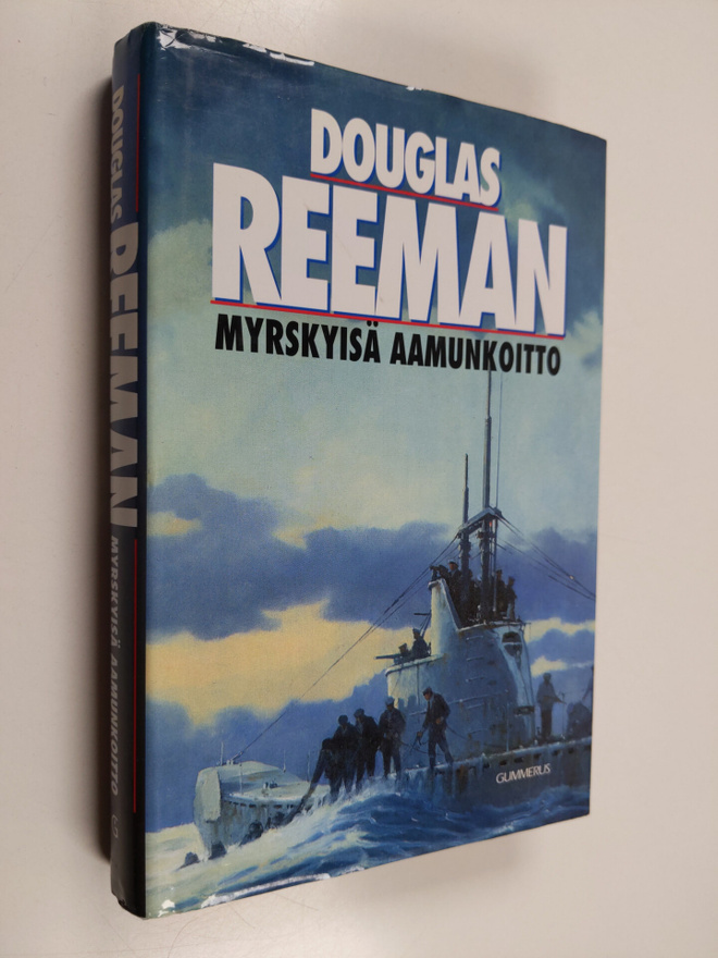 Douglas Reeman : Myrskyisä aamunkoitto