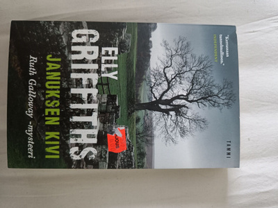 Elly Griffiths Januksen kivi
