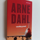 Arne Dahl : Verikyynel - pikkukuva 1