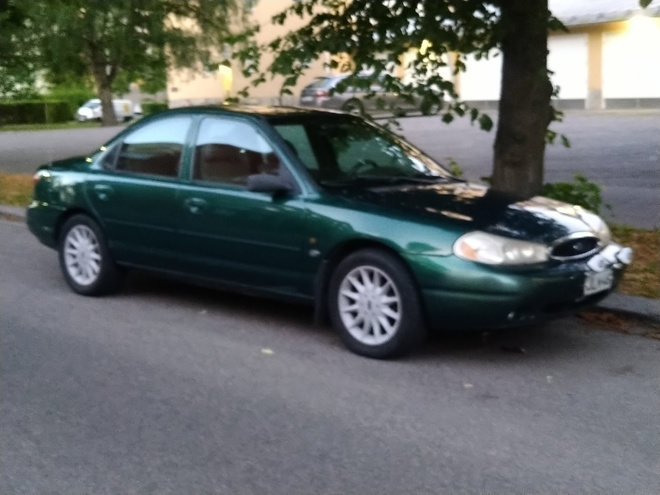 FORD Contour 2.0 SE 4d Limousine Cuba Custom
