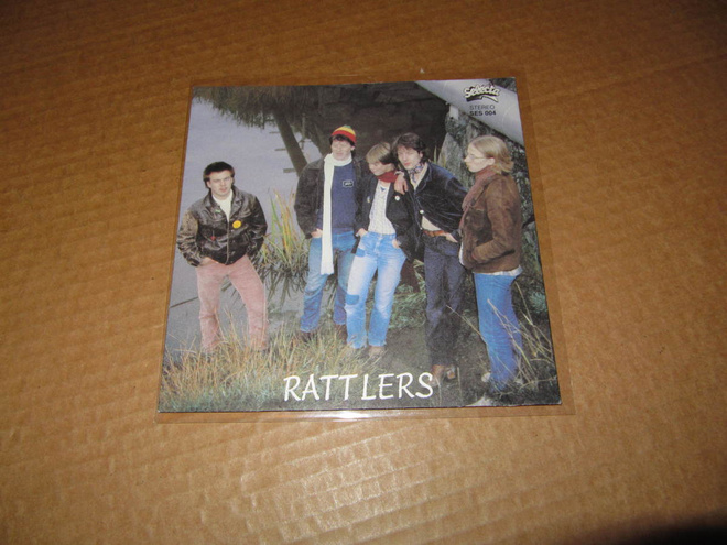 Rattlers  7" Vaahtopäät v.1981  PELKÄT KUVAKANNET MINT-