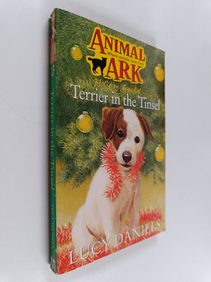 Lucy Daniels : Terrier in the Tinsel