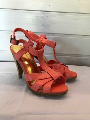 Korallinpunaiset korkosandaalit H&M, käyttämättömät, koko 39