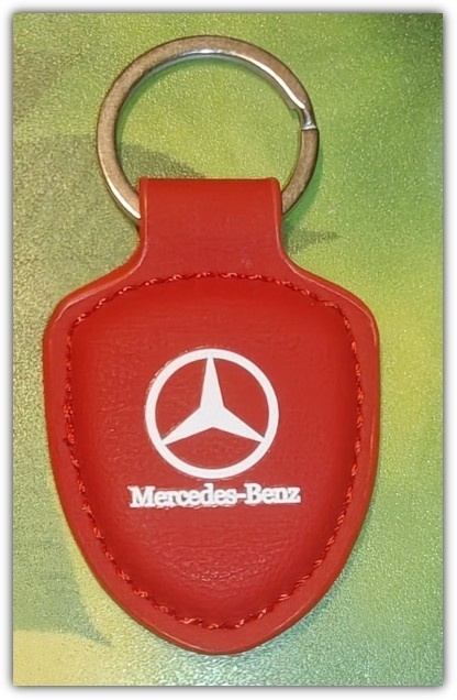 Pieni nahkainen punainen Mercedes avaimenperä #30270