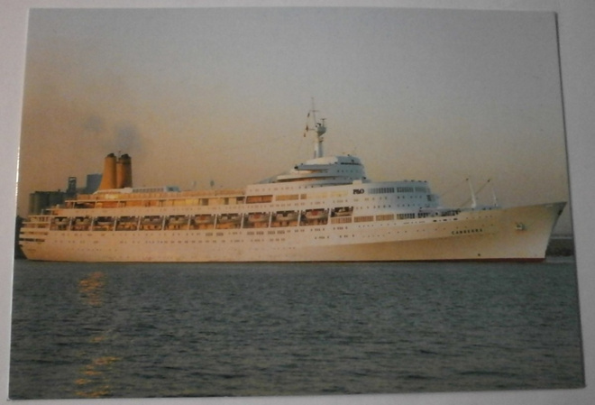 s.s. Canberra, risteilyalusten edelläkävijä, ei p.