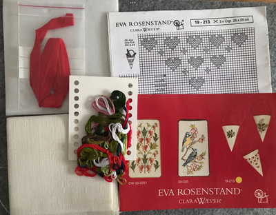 Ristipistopakkaus Joulukoristeet / Eva Rosenstand