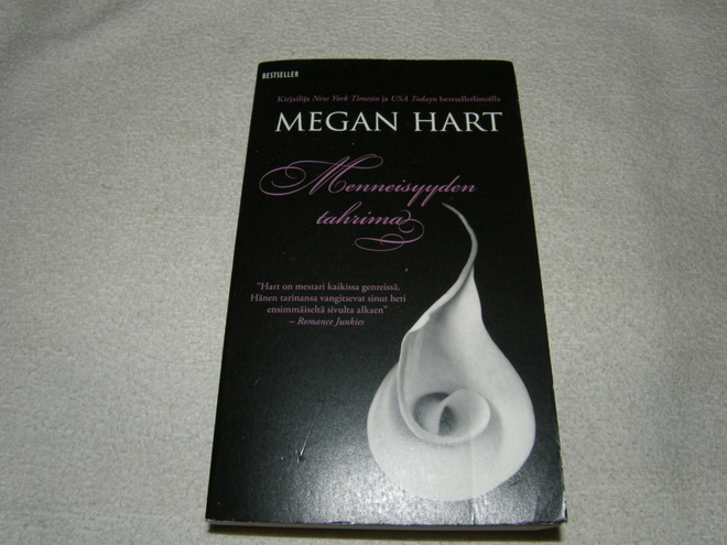Megan Hart Menneisyyden tahrima  -pok
