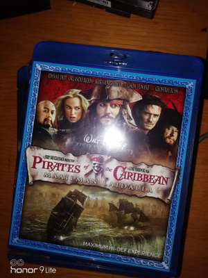 Pirates of the caribean maailman laidalla